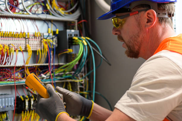 Best Circuit Breaker Repair  in Moreauville, LA